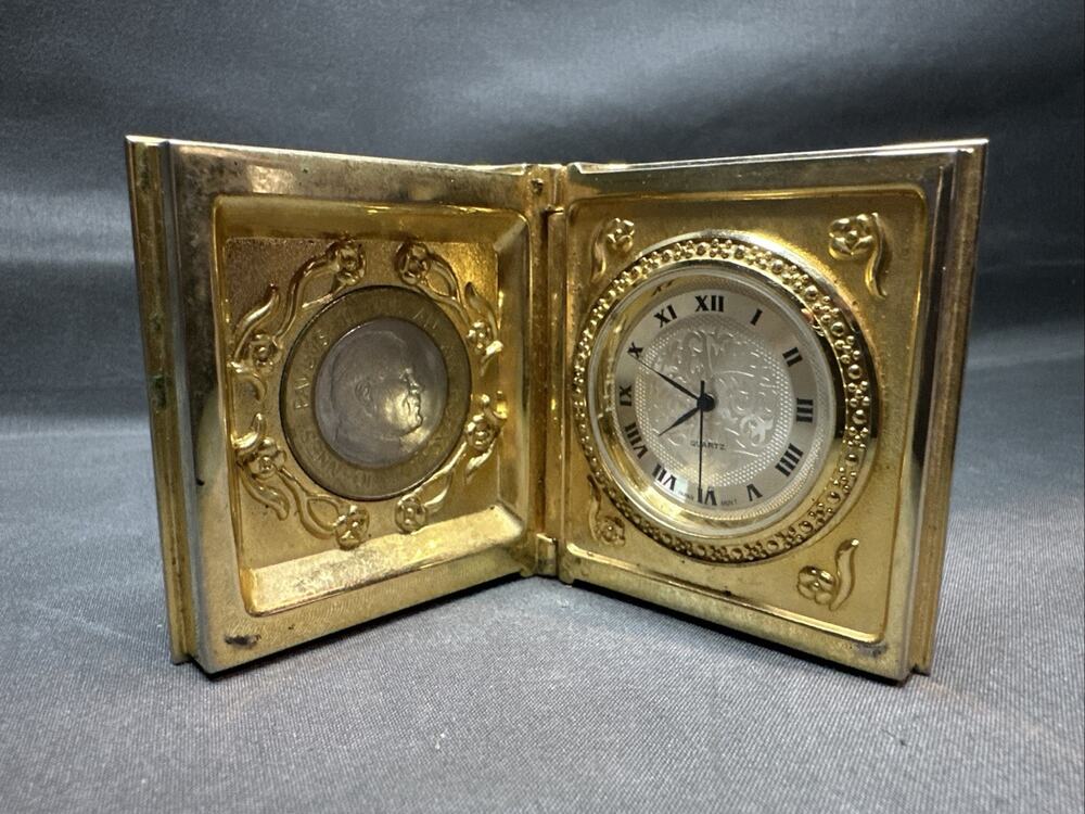 Vtg Pope John Paul II Quartz Clock Coin Ornate Gold Tone Folding 1997 Needs Batt
